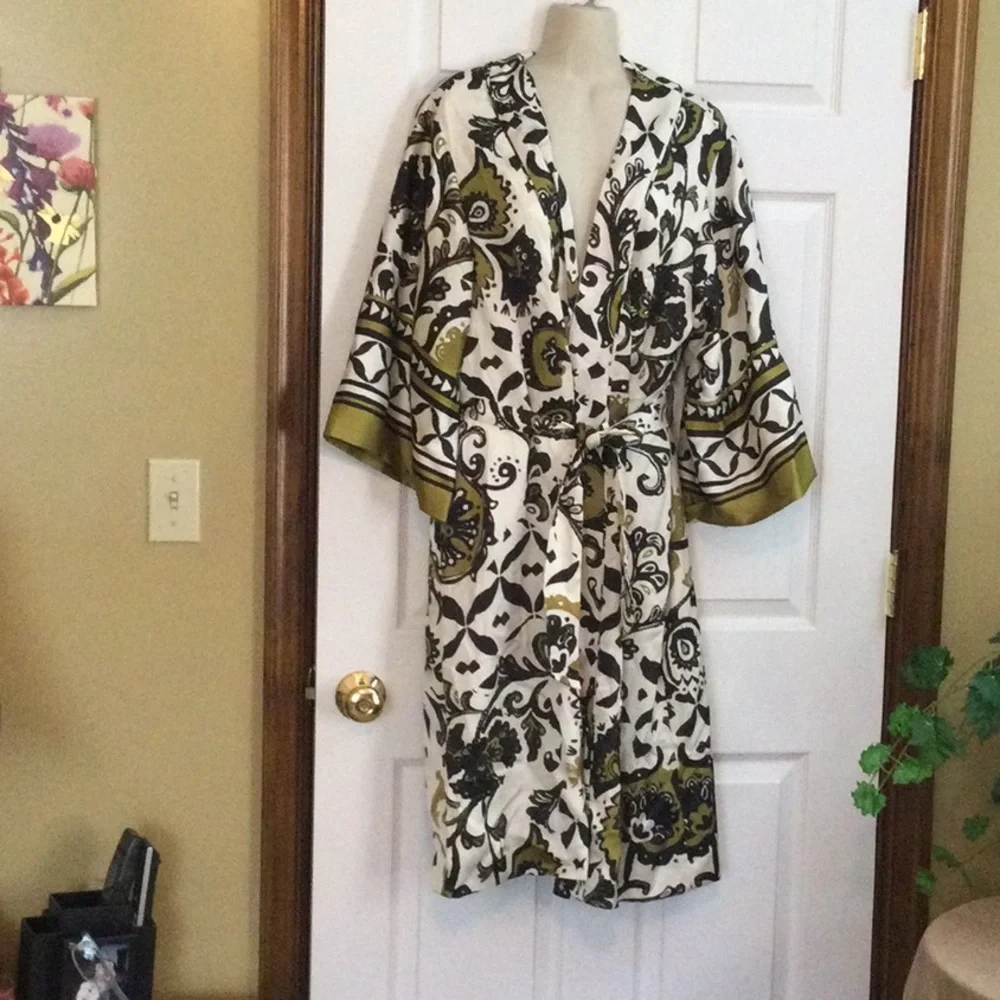 Zara Robe NWT - Picture 1 of 9